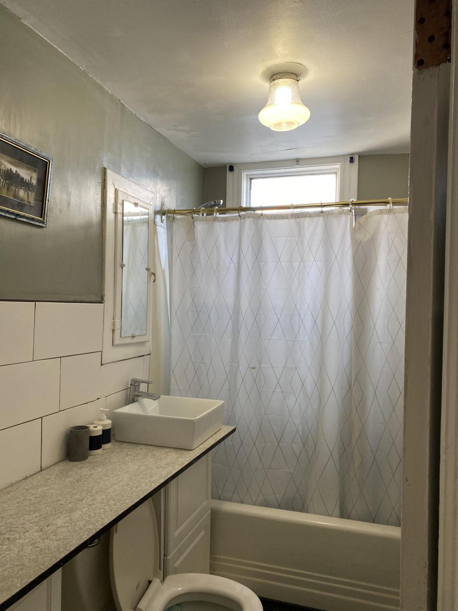 Maryland Homestay In Winnpeg Downtown Γουίνιπεγκ Δωμάτιο φωτογραφία